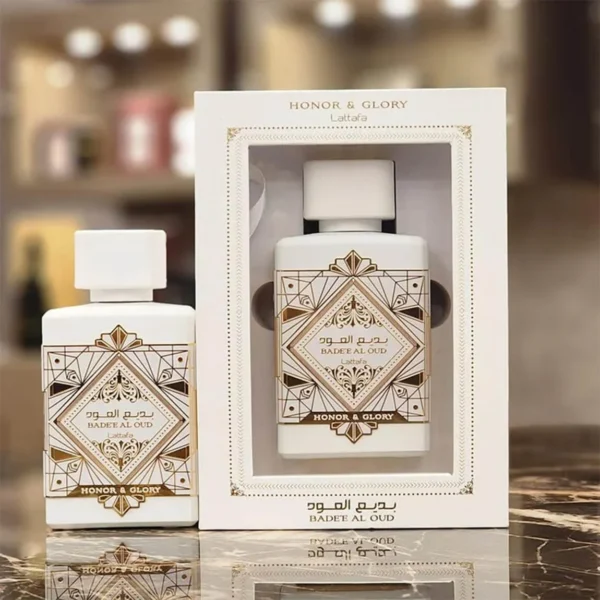 LATTAFA BADE'E AL OUD HONOR & GLORY - EAU DE PARFUM - 100 ML - عطر لطافة بديع العود – Image 2